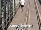 Suite à ces images hallucinantes de personnes sur les voies ferrées... Cette mairie de la région a réagi !