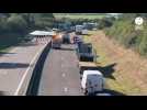 VIDEO. En Normandie, un camion se renverse sur l'autoroute A28, provoquant des bouchons importants