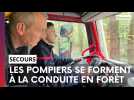 Des pompiers en formation de conduite d'engin de feux de forêt dans le Nord Ardennes