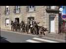VIDÉO. Le 3e régiment d'infanterie de marine de Vannes tire à blanc dans les rues de Plumelec