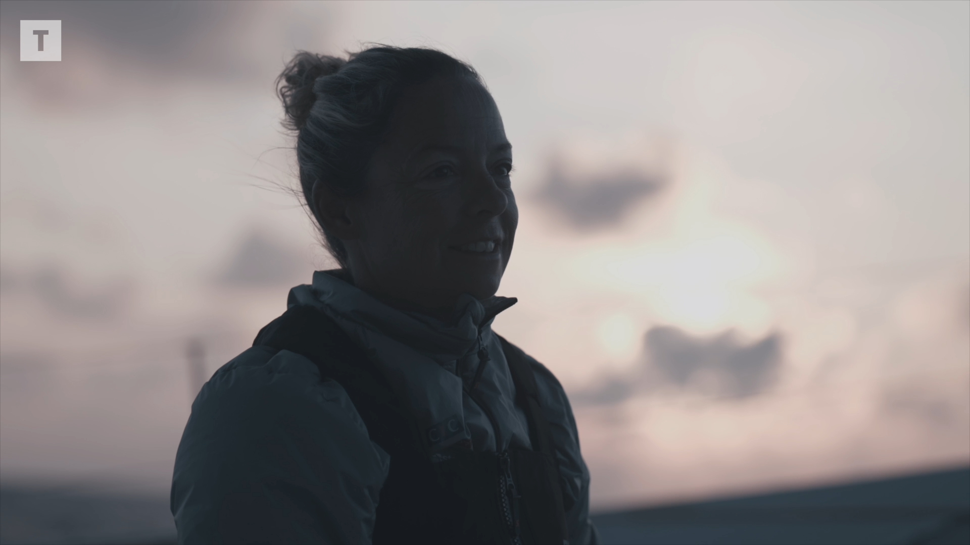 « Établir un record 100 % féminin en dessous des 50 jours » : Alexia Barrier et son équipage en stand-by à Brest pour le Trophée Jules-Verne [Vidéo]