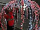 VIDÉO. À Saint-Lô, les ateliers de fabrication des décors de Noël de la ville nous ouvrent leurs portes