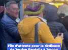 Toulon : Une longue file d'attente pour la dédicace de Jordan Bardella, président du Rassemblement National