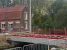 Deux ans après les inondations, un pont de Wavrans-sur-l'Aa en reconstruction