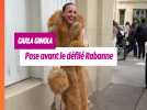 Carla Ginola pose avant d'assister au défilé Rabanne