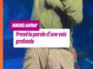 Hugues Aufray prend la parole d'une voix profonde