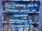 Ecretteville-lès-Baons, un distributeur de produits locaux est installé dans la commune