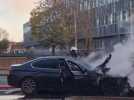 Feu de voiture rue des Déportés à Amiens.; Feu de voiture rue des Déportés à Amiens