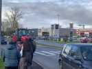 Un convoi de tracteurs arrive à Arras par le avant la venue d'Emmanuel Macron