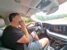 Dans la voiture d'un directeur sportif