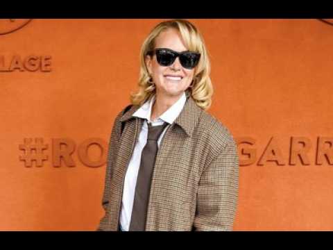 VIDEO : Laeticia Hallyday quitte Marnes-la-Co…
