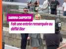 Sabrina Carpenter fait une entrée remarquée au défilé Dior