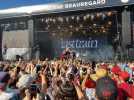 VIDÉO. Festival Beauregard : Last Train s'offre un bain de foule dans un public bouillant