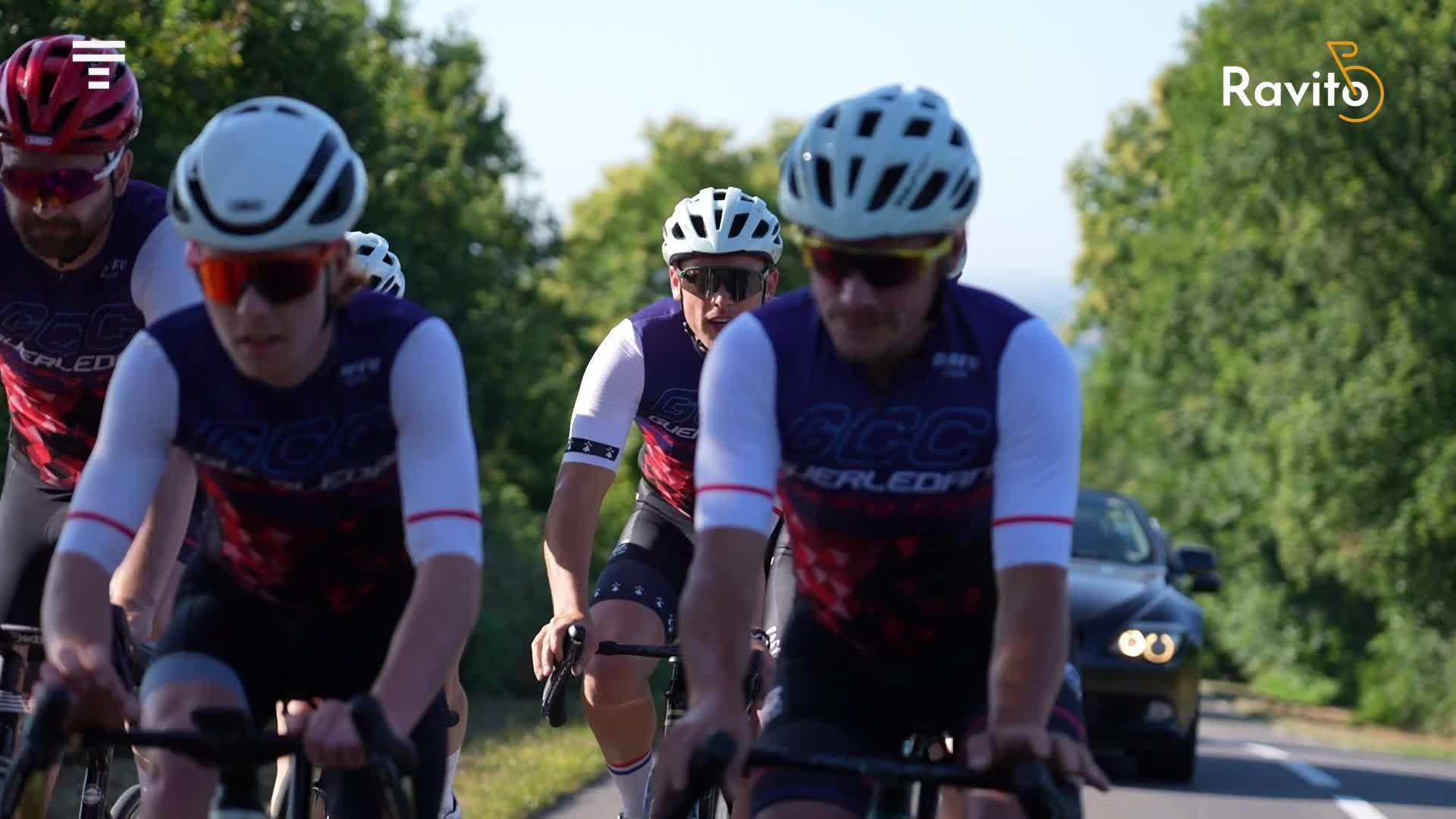 Ravito #138 : montée mythique du Tour de France, Mûr-de-Bretagne possède son club de vélo, une bande de copains [Vidéo]