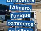 Un apéro à l'Almaro, unique commerce au village dans la campagne près de Rouen