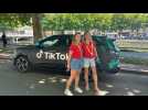 VIDÉO. Tour de France : dans une voiture avec Violette Dorange et Samantha Davies