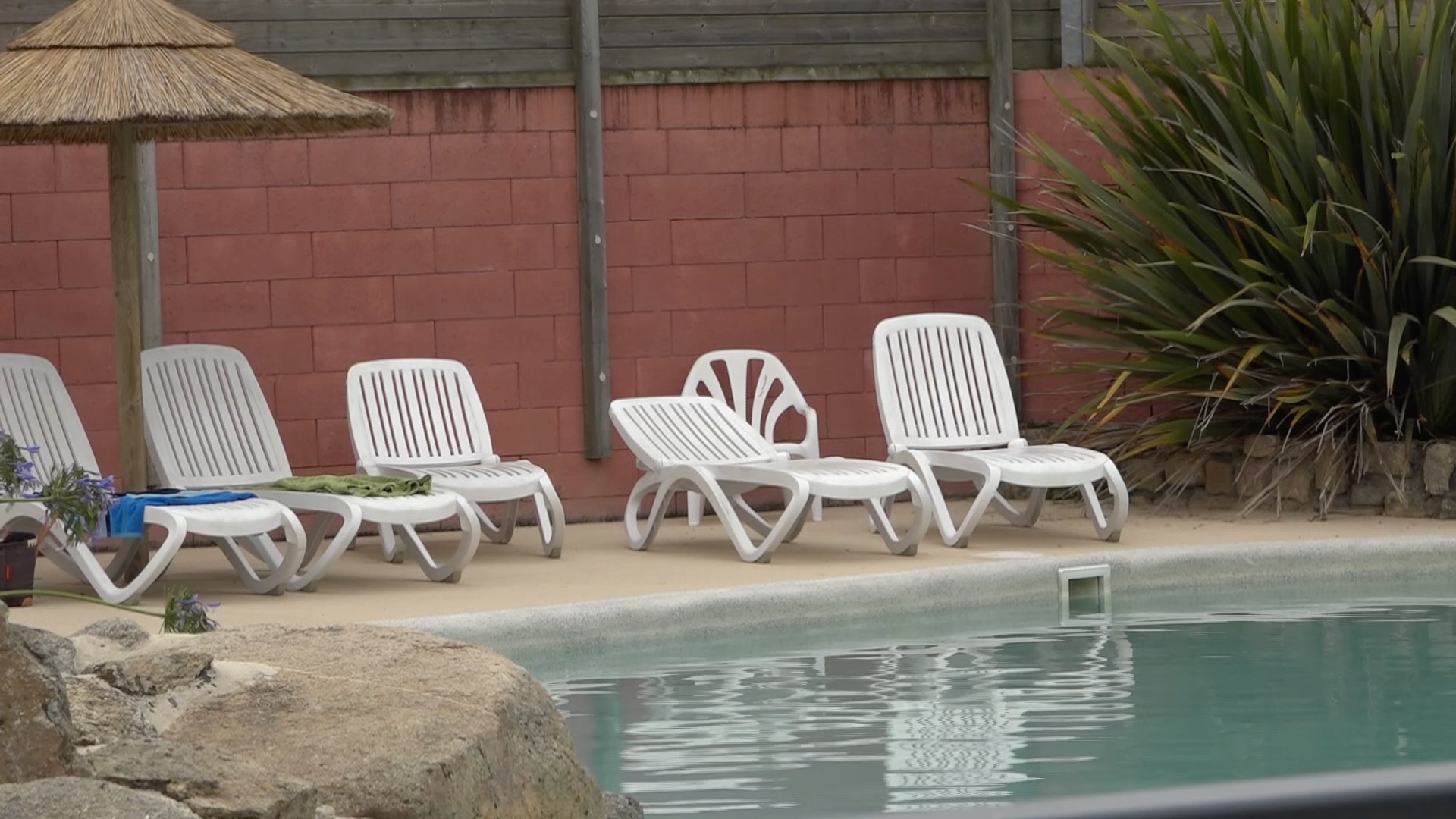 « Avant, on passait nos vacances à Nice, maintenant, c'est Roscoff ! » : ils viennent échapper à la canicule en Bretagne [Vidéo]