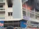 Faits divers - Un appartement en feu en plein centre-ville de Clermont-Ferrand : une personne grièvement brûlée [Vidéo]