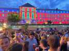 VIDEO. Comme 8 000 personnes dimanche soir, on a passé la soirée au Bal des pompiers de Nantes
