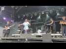 Festival du Bout du monde : Olivia Ruiz charme le public de la prairie de Landaoudec