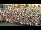 Les Cats communient avec leur public sur la Grand-Place de Bruxelles