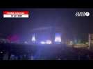 VIDÉO. Martin Solveig aux Vieilles Charrues : le feu sous la pluie !