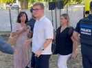 Alexis Lebrun arrive au village du Tour.