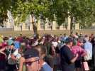 Du monde présent pour la caravane du Tour de France