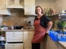 VIDÉO. On a suivi Sophie, adepte du batch cooking, qui prépare des repas pour des familles nantaise