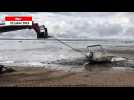 VIDÉO. Manoeuvre délicate pour remorquer un bateau échoué sur la grande plage de Saint-Nazaire