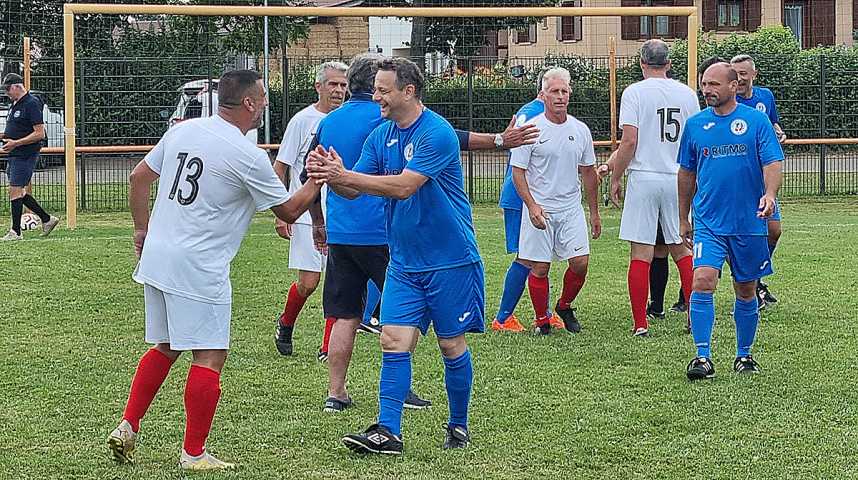 Le gratin du foot en marchant se prépare à la Coupe du