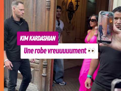VIDEO : Kim Kardashian  Paris dans une robe…