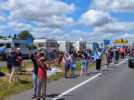 La caravane Paris Normandie met l'ambiance sir le Tour