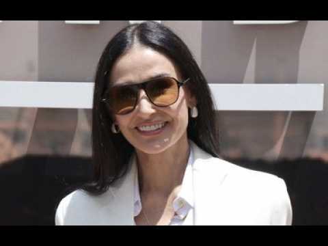 VIDEO : Demi Moore grand-mre comble : ces a…