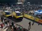 Tour de France 2025 étape 12 : la distribution des goodies a commencé sur la ligne de départ à Auch
