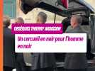 Un cercueil noir pour l'homme en noir