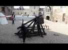 VIDÉO. Arbalète, trébuchet : on a appris à lancer des armes médiévales au château de Vitré