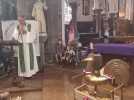Après la bénédiction, le coq a retrouvé le sommet du clocher de l'église Notre-Dame d'Hesdin-la-Forêt.
