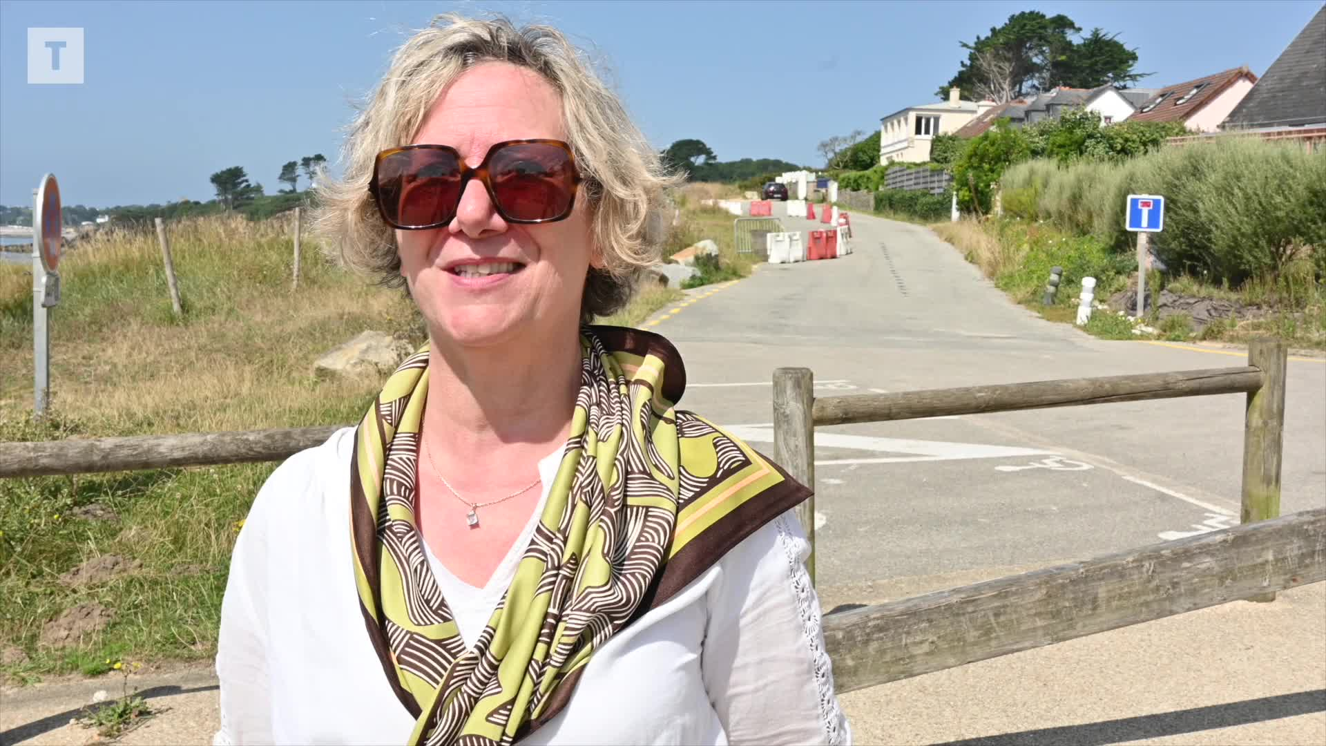 « Nous n'avons qu'un mot : la gratitude ! » : de jeunes surveillants de plage sauvent un homme dans un bâtiment voisin [Vidéo]