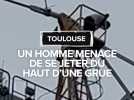 Il veut obtenir un titre de séjour : un homme monte sur une grue et menace de se suicider