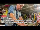 Collectionneur de 800 figurines cyclistes, le Flamand Patrick Coyez est un inconditionnel du Tour de France