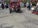 Défilé de vieux tracteurs à Febvin-Palfart