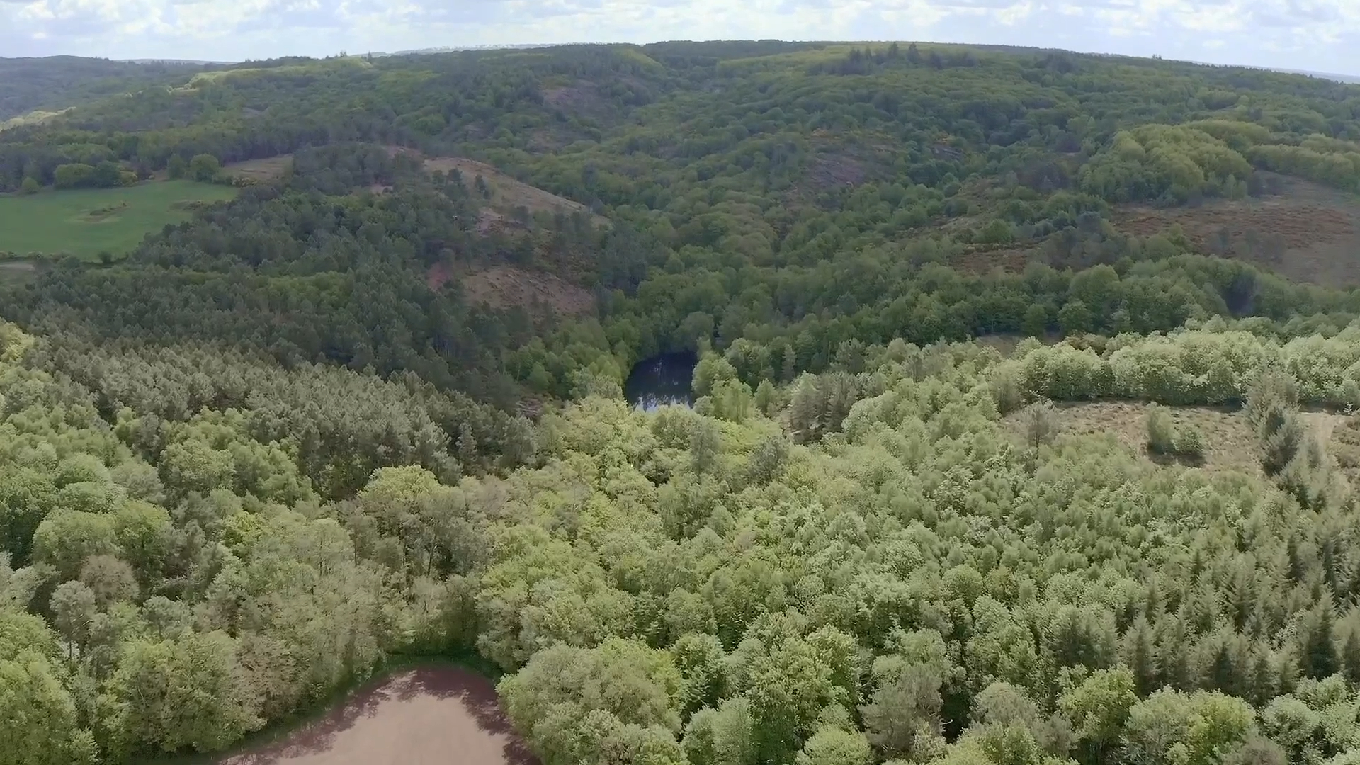 La résilience de Yaser, jeune Palestinien réfugié en Bretagne, l'interdiction de torse nu divise à Concarneau : T dans l'actu fait le tour de l'info en vidéo