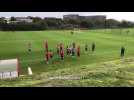 Les supporters du Stade Brestois donnent de la voix à l'entraînement avant le derby contre Lorient