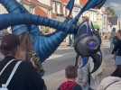 Du soleil et du monde dans la rue pour le passage des marionnettes géantes à Saint-Martin-Boulogne