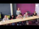 VIDÉO. Enfants, parents et grands-parents autour d'une dictée dans la Manche