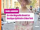 Pamela Anderson est espiègle dans une robe rose cupidon Magnolia Pearl Donby