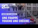 Des enfants évacués après une frappe sur une crèche en Ukraine