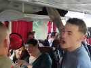 Ambiance dans le bus avec les supporters coquellois, en déplacement à Cambrai