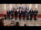 La photo de famille historique des dirigeants européens reçus par Trump à la Maison Blanche